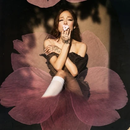 Ariana Grande ⋆ Roblox group icon