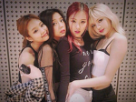 BLACKPINK GROUP BLINKS