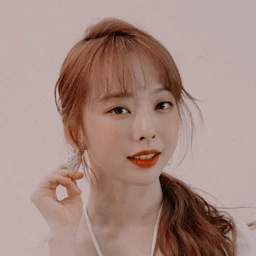 ViVi °˖✧◝(⁰▿⁰)◜✧˖° icon