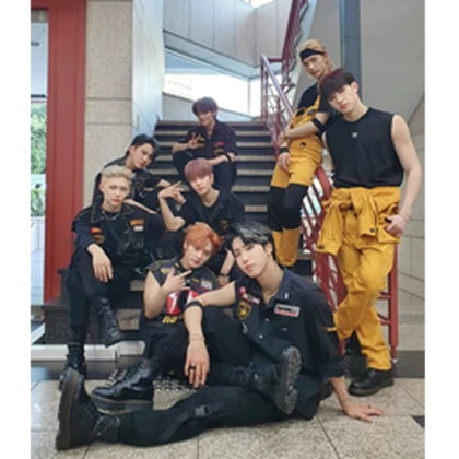:Stray Kids: Roblox group icon
