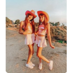 ~Preppy besties~