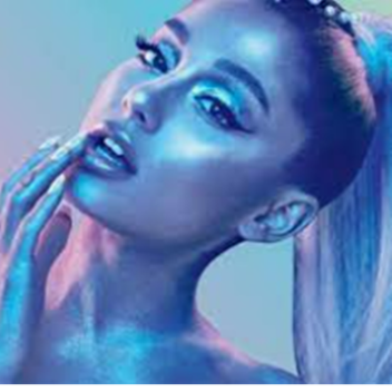 Cloud Perfume - Ariana Grande