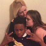$HI$