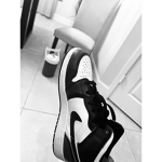 Sneaker head groupie
