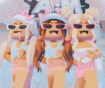 3 Roblox Girls!