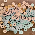 -MUSIC HEADS-