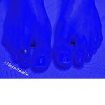 Toes are pals