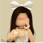 Roblox girl I’m making clothes