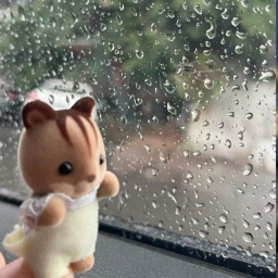 ❀
