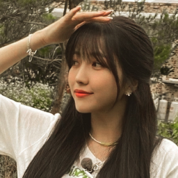 ✦