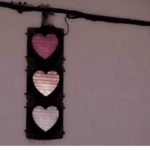 xQUEENLYx