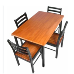 THE CHAOTIC DINNER TABLE