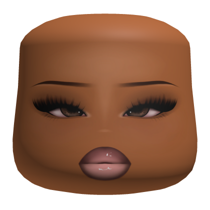 Cute Latina Baddie Mink Lashes Makeup