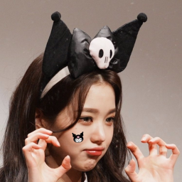 -`♡´-
