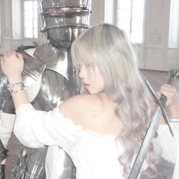 【０１】 ; . . . . . ★. ⊹ ꒰《 . . .🗡. . . 》꒱ . ⋆｡˚