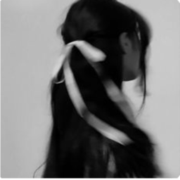 ◡