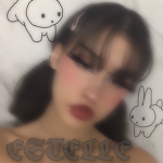 -Estelle-