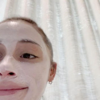 𐔌 i luh me sum ariana