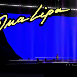 (SHOW 20.7.)FUTURE NOSTALGIA
