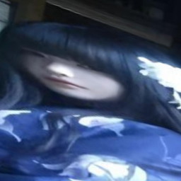 ❀