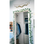 Caras closet