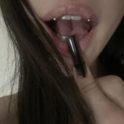 ♱