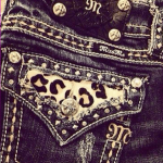 - Gloss & Tiara -