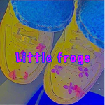 little frogs :)