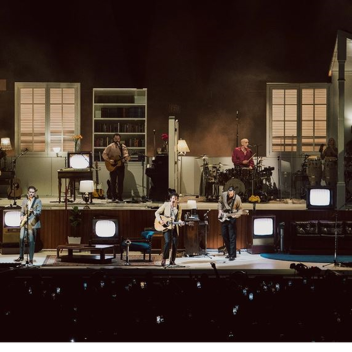 The 1975 - at their very best: Stage Set