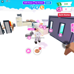Jodie's group of Roblox besties and fam