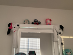Lils. Mirror.