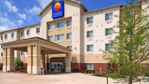 Comfort Inn And Suites Resort