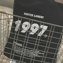 ✦
