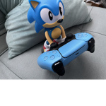 Sonic plays on the PS5