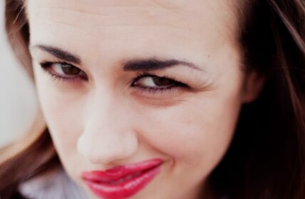 MIRANDA SINGS BAR