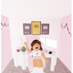 Mia plays games on roblox