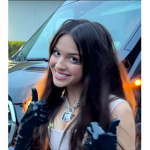 L gamer girl