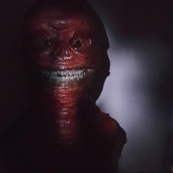 VERY SCARY GAME! (DO NOT PLAY ALONE!) JUMPSCARES