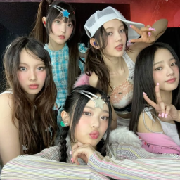 ✩