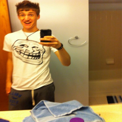 ninja trolling his fans Roblox decal