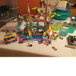I luv Lego and Roblox of course