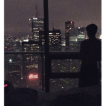 敦。