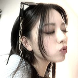 ❅