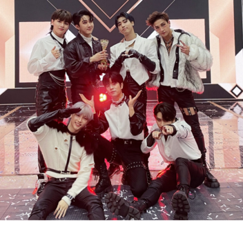 STRAY KIDS OBBY /W SKZ SONGS