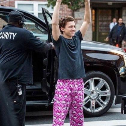 tom holland in hello kitty ### Roblox decal