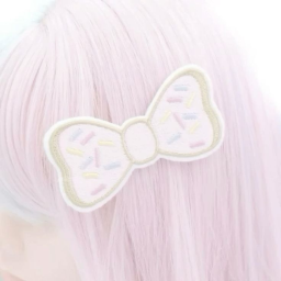 ꒰