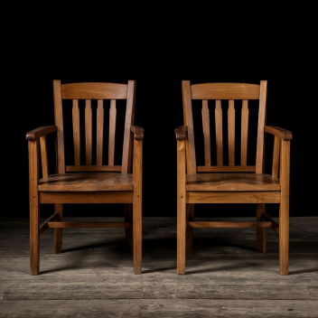 2 Chair 1 Place