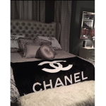 Rich teens friend froup
