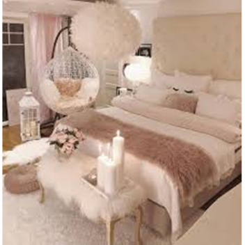 เล่นบทบาทสมมติในอพาร์ตเมนต์