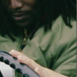 ♫